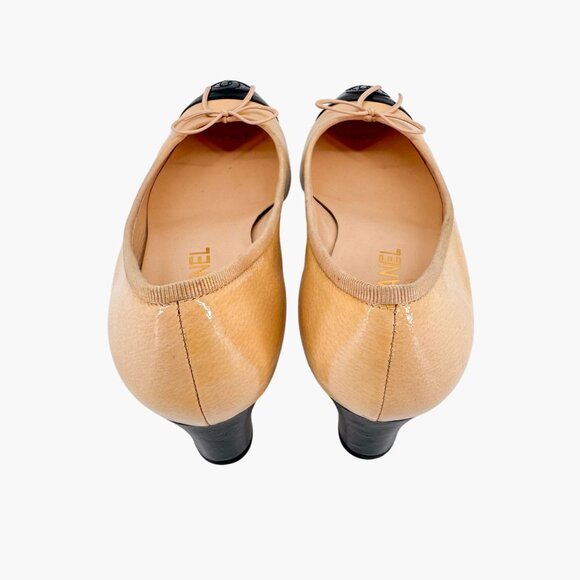 Chanel Beige CC Cap Toe Kitten Pumps Size 39.5 US 8.5-9 Two Tone Low Heel Bow - Picture 7 of 16